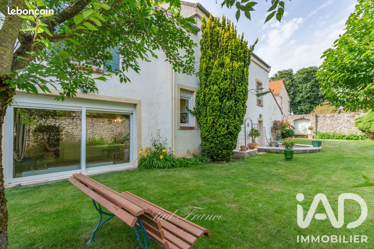 Maison 7 pièces 200 m² · à Orgeval · 200 m² · 599 000 €