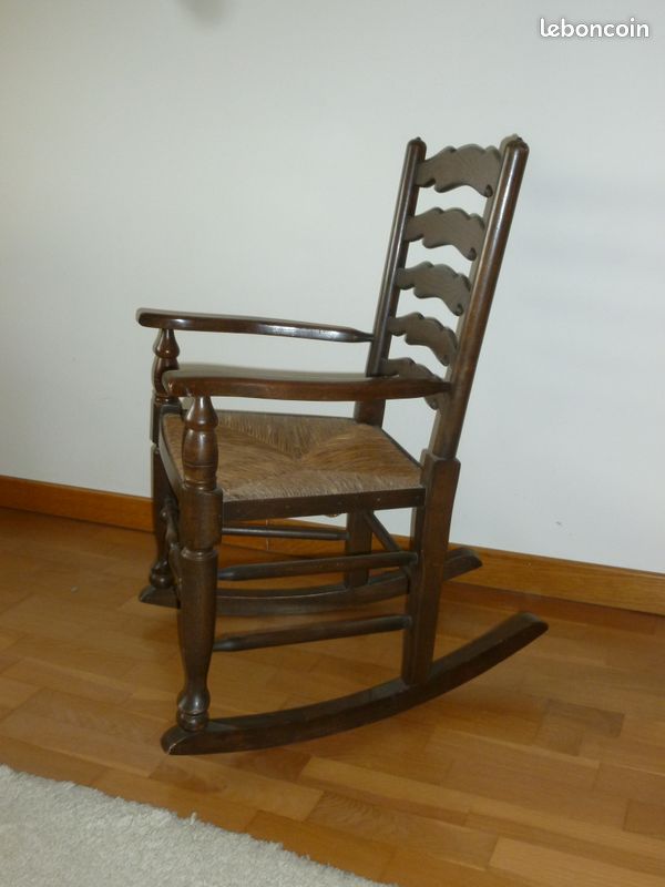Rocking chair (image 3)