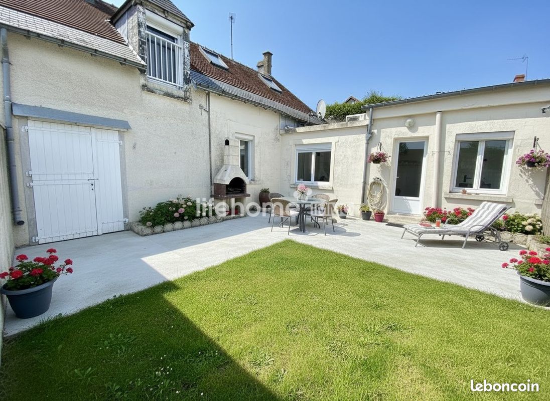 Maison 5 pièces 72 m² · à Montrésor · 72 m² · 86 000 €
