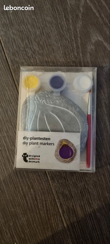 Marque plantes ou presse papiers pierre a colorier DIY (image 1)