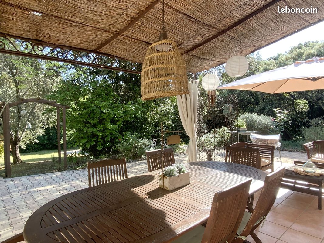 Maison 10 pièces 270 m² · à Uzès · 270 m² · 749 000 €