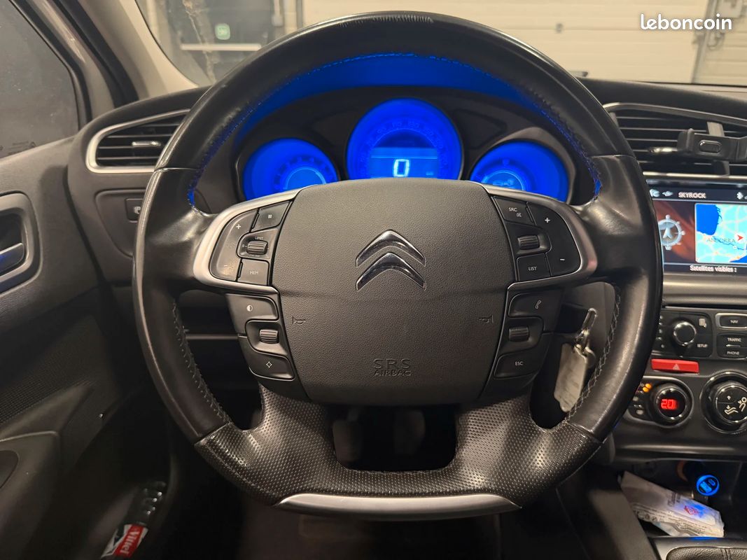 Citroën C4 1.6 HDI / ATTELAGE / CLIMATISATION (image 12)