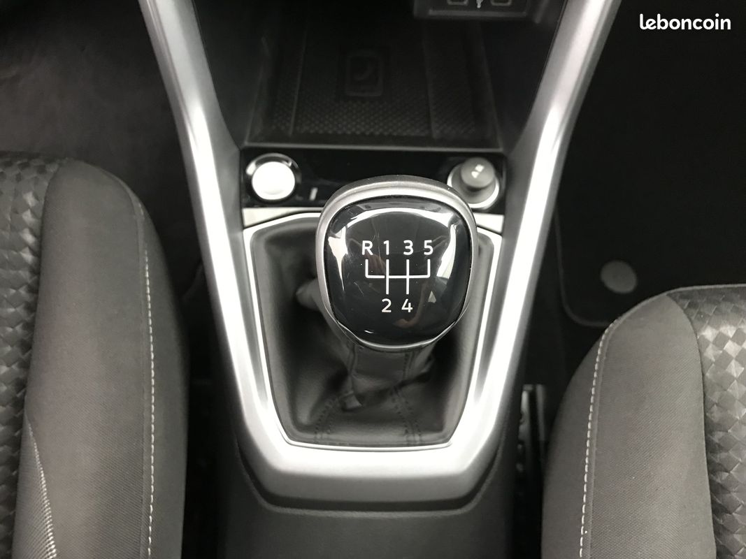 VOLKSWAGEN T-Cross 1.0 TSI 95 Start/Stop BVM5 Active (image 17)