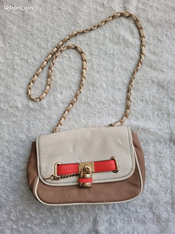Petit sac Aldo couleur crème marron et corail aux anses dorées (image 2)