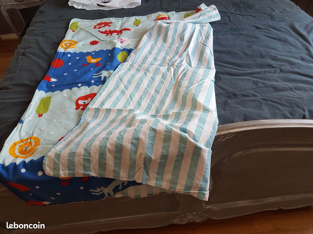 Lot housse couette pour lit bébé et deux housses couette (image 2)