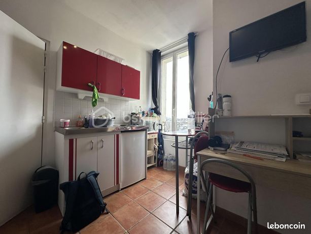 Studio 1 pièce 14 m²