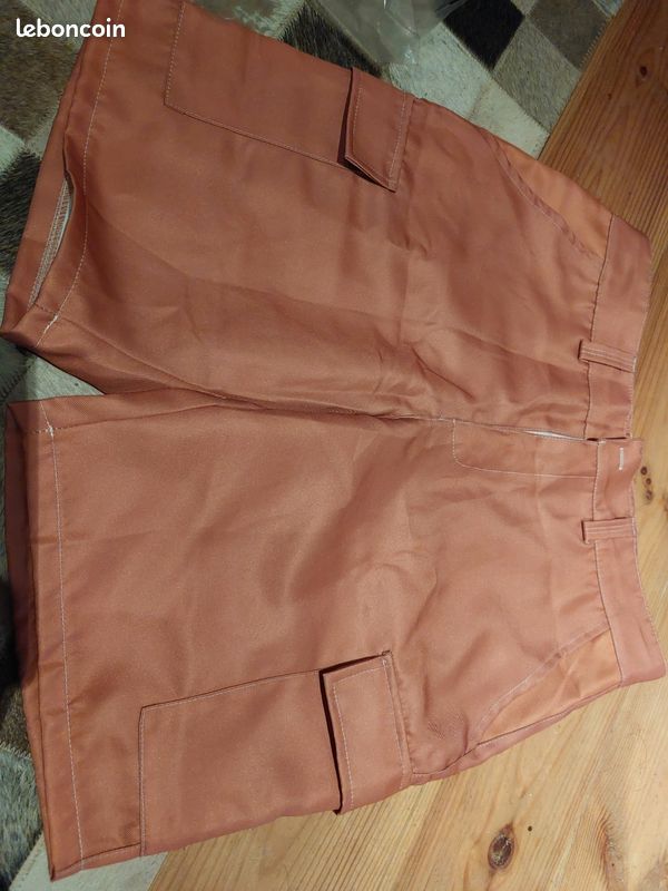 Short orange (image 1)