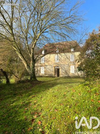 Propriété 6 pièces 213 m²