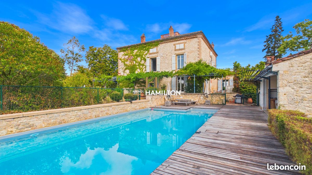 Maison 13 pièces 347 m² · à Gaillac · 347 m² · 769 000 €