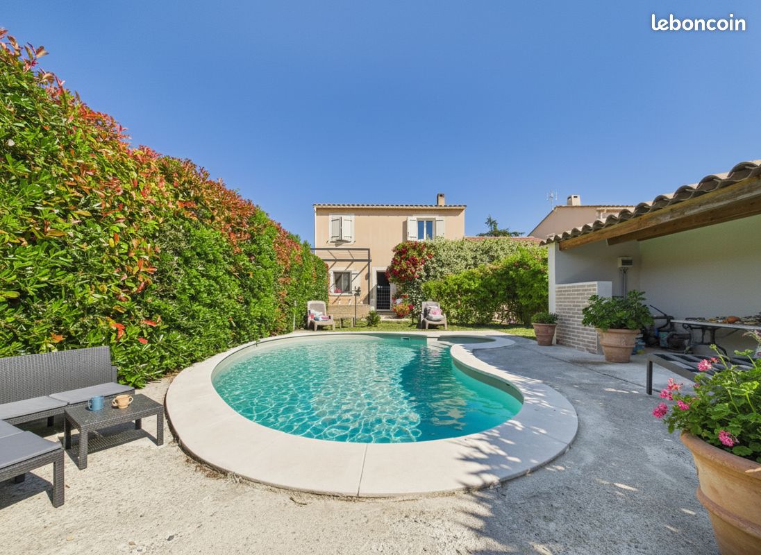 Maison 5 pièces 112 m² · à Châteaurenard · 112 m² · 349 000 €