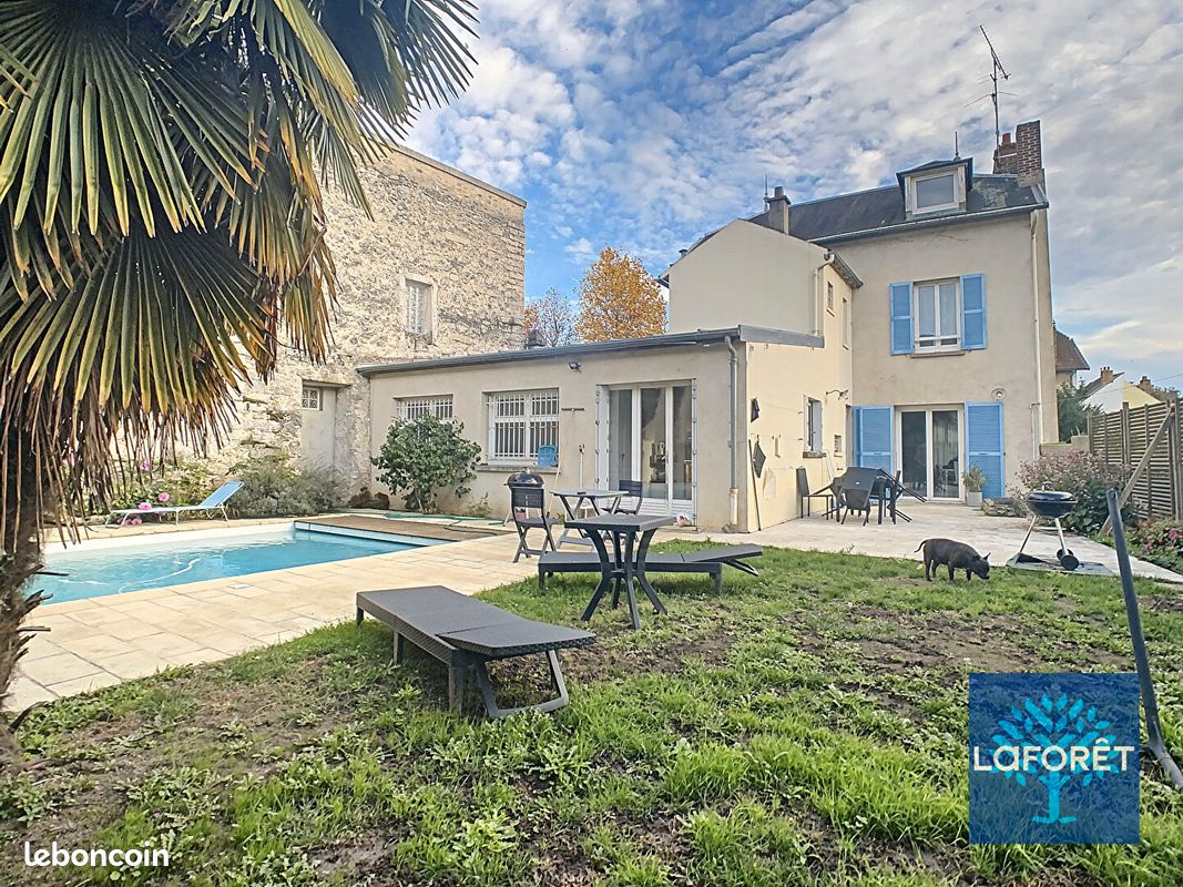 Maison 6 pièces 189 m² · à La Ferté-Alais · 189 m² · 430 000 €