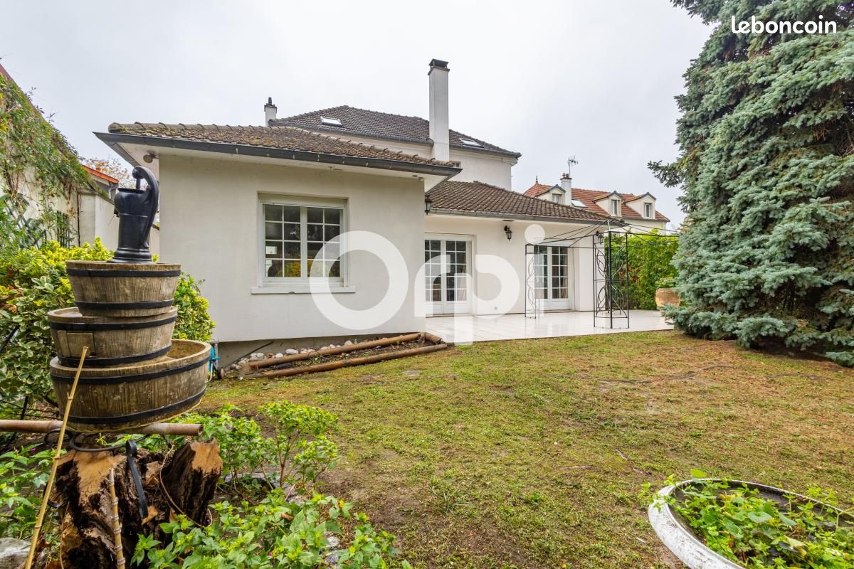 Maison 8 pièces 232 m² · à Villemomble · 232 m² · 1 144 000 €