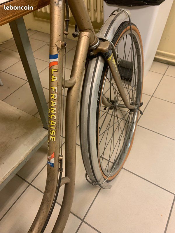 Vélo De Ville Diamant Vintage – 28 Pouces – Vert – Mixte – Occasion Avec Pièces Neuves