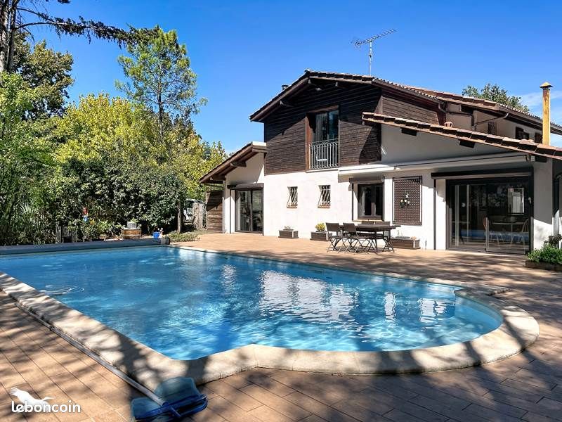 Maison 6 pièces 172 m² · à Le Pian-Médoc · 172 m² · 495 000 €