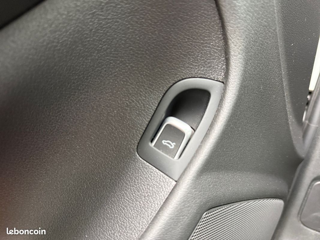 AUDI A4 (2) 2.0 TDI 177 BUSINESS LINE QUATTRO 177Ch Garantie 12 mois (image 23)