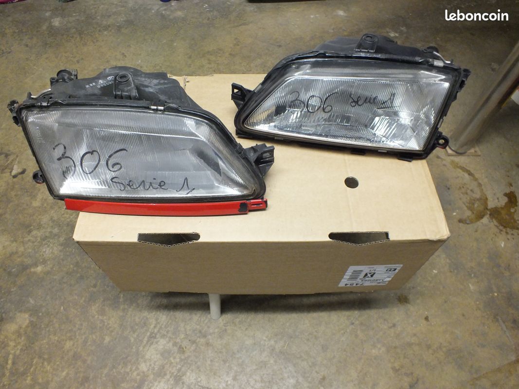 Phare 306 côté chauffeur Équipement auto