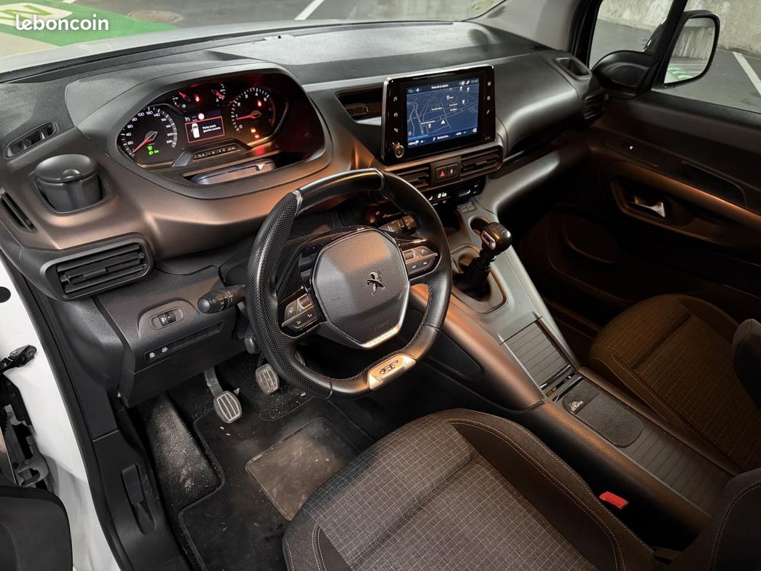 PEUGEOT RIFTER 1.5 HDI 130 ch COMBI GT (image 7)