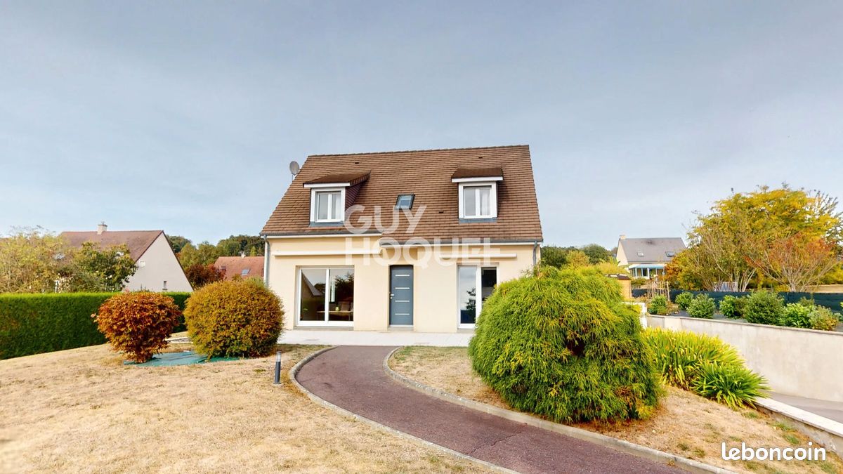 Maison 7 pièces 107 m² · à Le Val-Saint-Père · 107 m² · 329 000 €