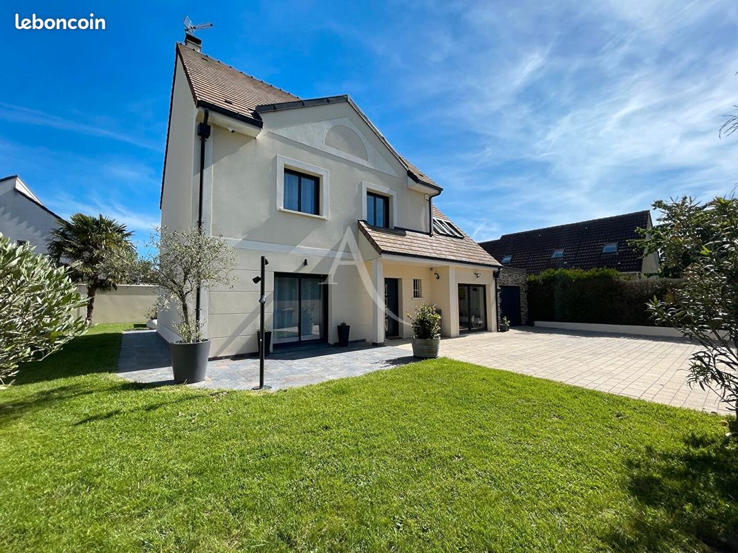Maison 7 pièces 156 m² · à Ozoir-la-Ferrière · 156 m² · 575 000 €