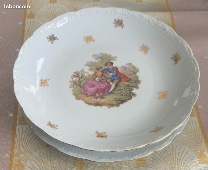 Assiette en Porcelaine Limoges France Genre FRAGONARD Assiette en Porcelaine Limoges France Genre FRAGONARD