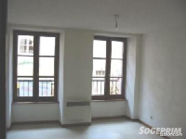 Appartement 1 pièce(s) 39 m²à louer Lons-le-saunier