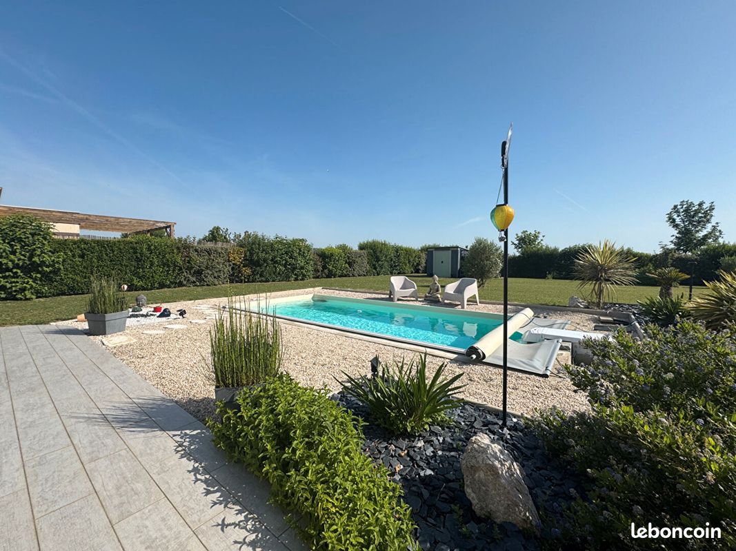 Maison 6 pièces 141 m² · à Doué-en-Anjou · 141 m² · 299 500 €