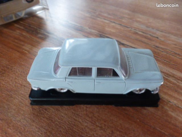 Ancien Modèle Réduit Norev Fiat 1500 - échelle 1/43, Couleur Grise, Occasion