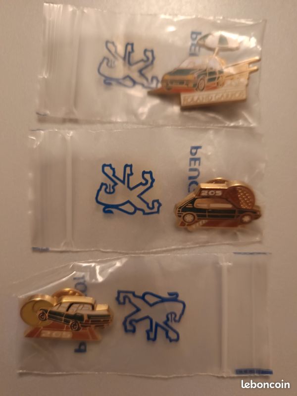 Pin’s Tennis Roland Garros – Peugeot 205 – 1992 – Badge A.Bertrand (Métal – Occasion)
