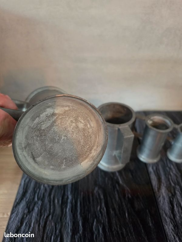 Jeu de 6 anciennes mesures de capacité en étain / Pots doseurs très bon état (image 6)