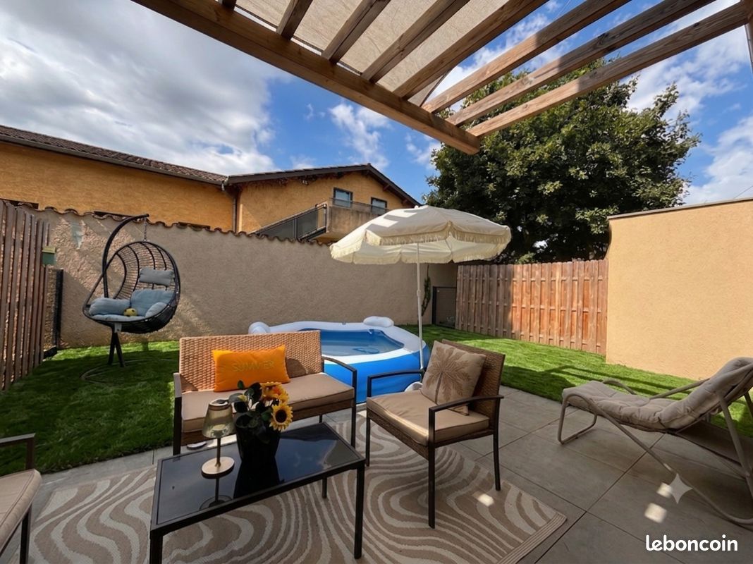 Maison 5 pièces 94 m² · à Saint-Bonnet-de-Mure · 94 m² · 235 000 €