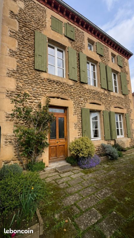 Maison 5 pièces 132 m² · à Châteauneuf-de-Galaure · 132 m² · 248 000 €