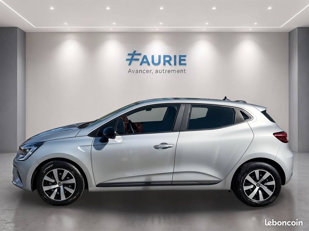 RENAULT Clio TCe 90 Equilibre (image 8)