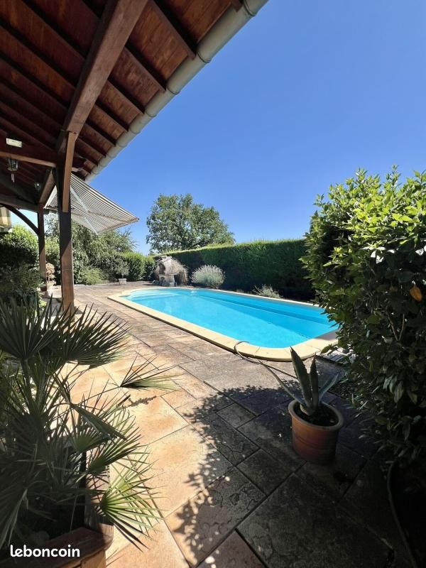 Maison 5 pièces 130 m² · à Crêches-sur-Saône · 130 m² · 299 000 €