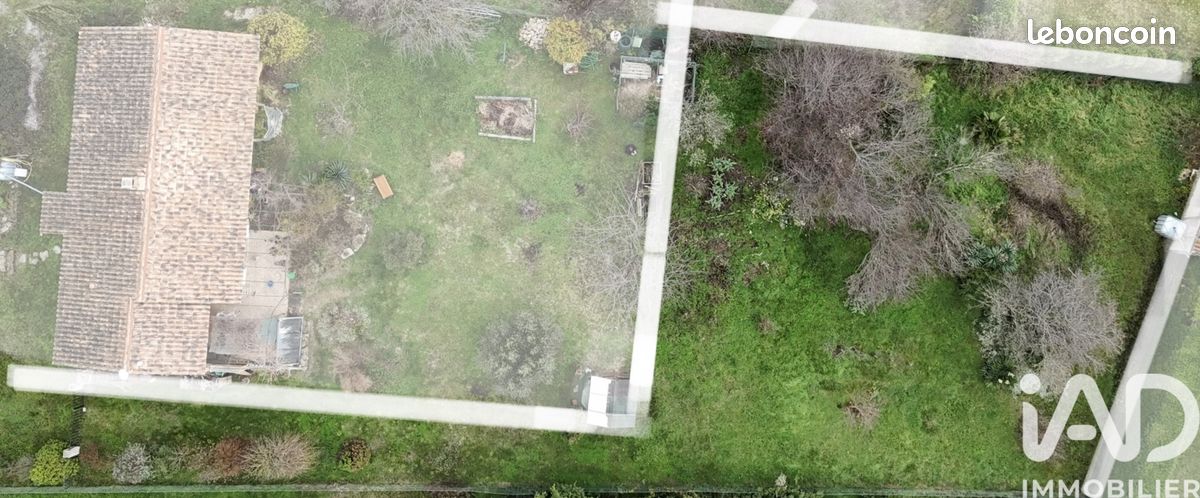 Terrain 815 m² · à Uzès · 815 m² · 84 000 €