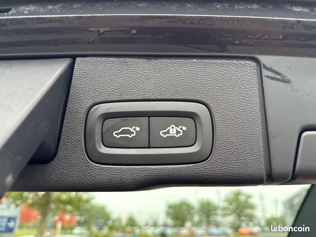 VOLVO XC60 T6 AWD Hybride rechargeable 253 ch+145 ch Geartronic 8 Plus Style Dark (image 25)