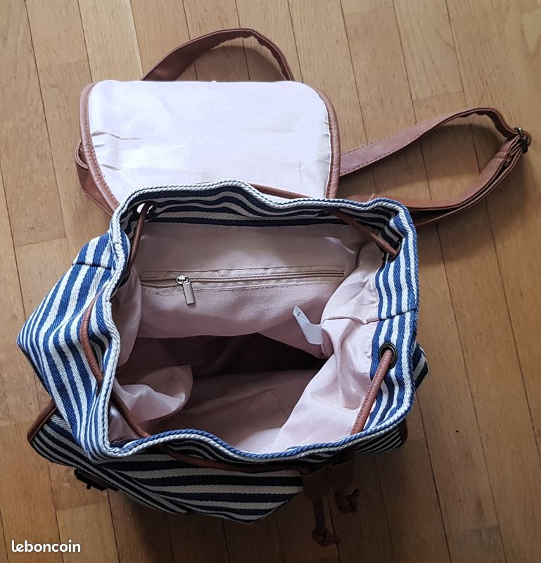 Sac à dos en toile solide à rayures bleu et blanc avec renforts et bandoulières en cuir fermetures métal TBE (image 10)