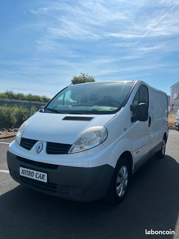 RENAULT Trafic 2.0 Dci 115 Ch L1H1 / Garantie 12 mois (image 4)