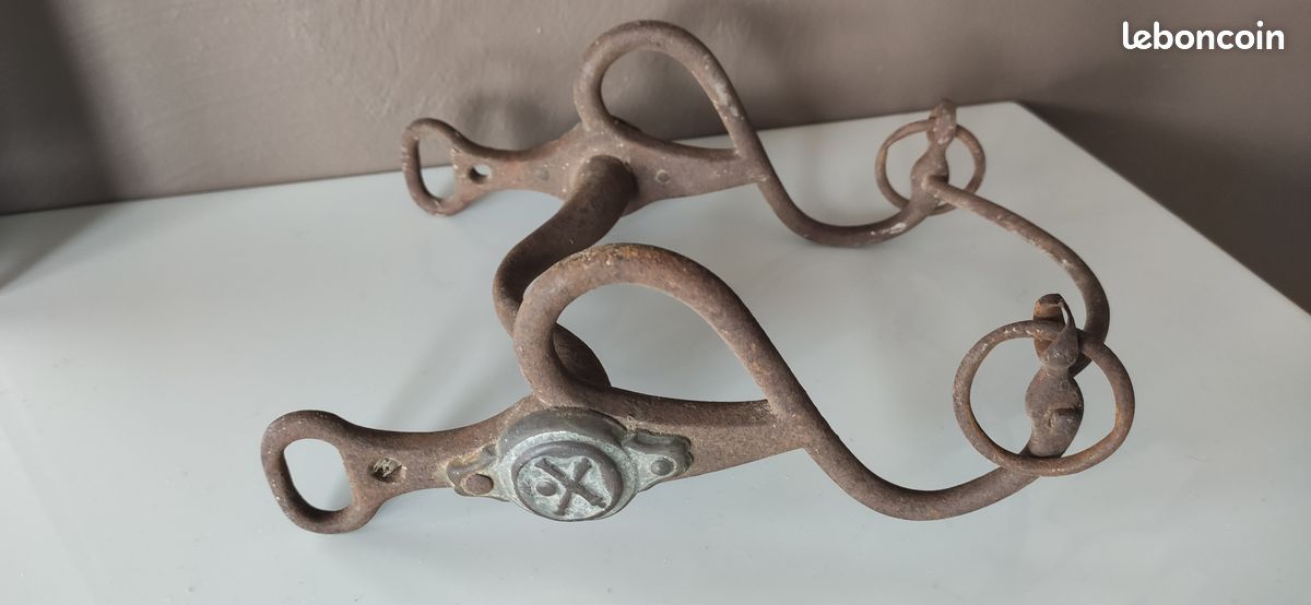 ANCIEN CHEVAL EN Etain signé BACHER Collection Déco EUR 35,00 - FR