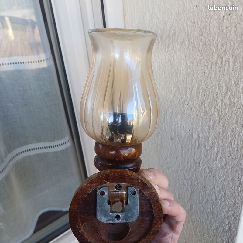 2 luminaires appliques murale avec une base en bois et verre (image 4)