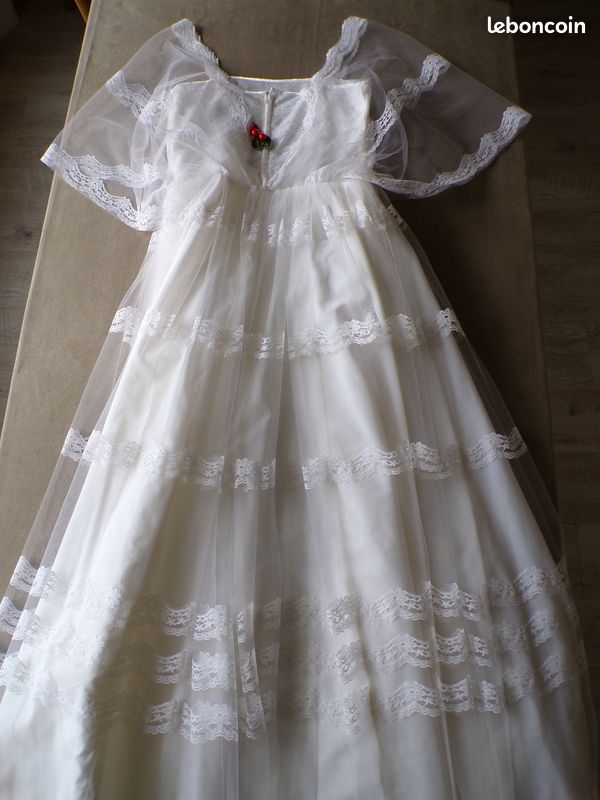 Robe de mariée dentelle années 70 (image 17)