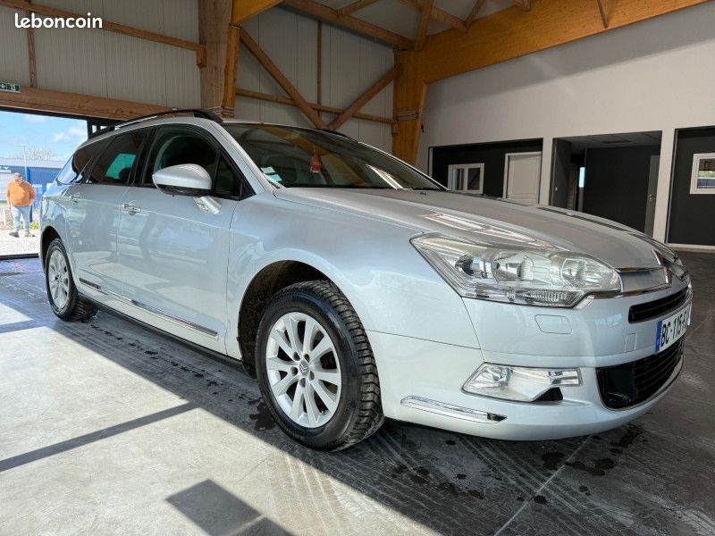 Citroen C5 TOURER 1.6 HDI110 FAP CONFORT (image 2)