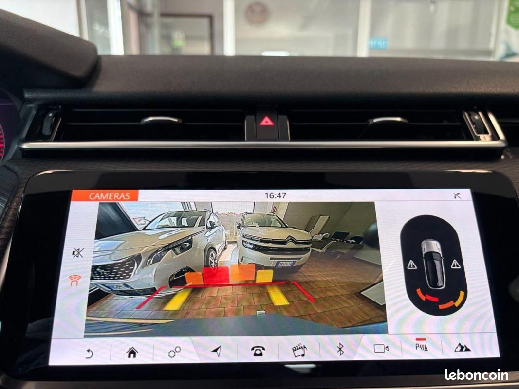 Land Rover Range Rover Velar 3.0 V6 SD6 R-DYNAMI 300 CH BVA - PACK SPORT TOIT OUVRANT PANORAMIQUE (image 12)
