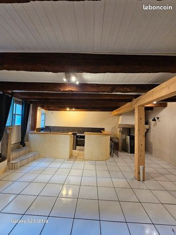 T3 le puy location