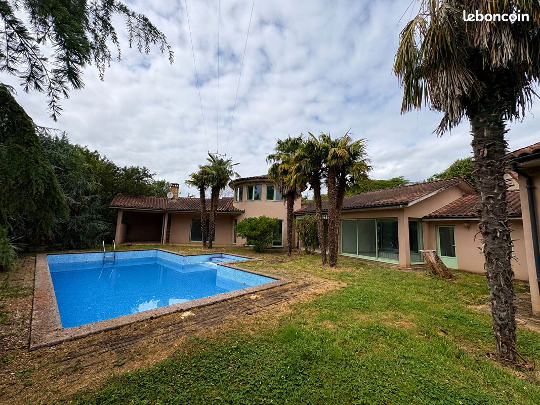 Maison 5 pièces 193 m² · à Capdenac · 193 m² · 332 000 €