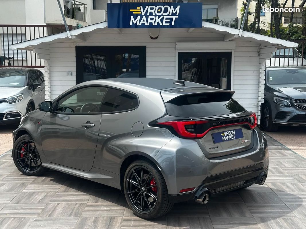 TOYOTA Yaris GR BVA 280ch - 2 100 km - CarPlay - Première main - Pack Track (image 5)