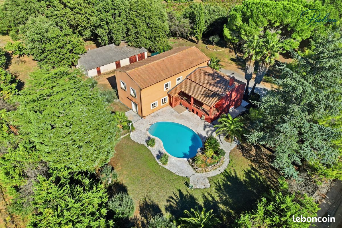 Maison 8 pièces 252 m² · à Saint-Aunès · 252 m² · 820 000 €