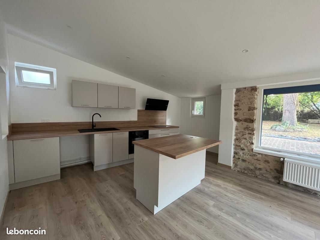 Maison 2 pièces 79 m² · à Saint-Cyr-sur-Morin · 79 m² · 1 015 €/mois