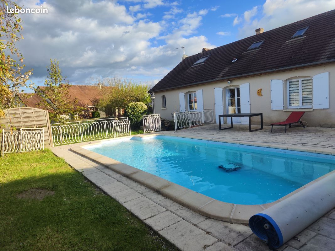 Maison 8 pièces 180 m² · à Sorigny · 180 m² · 390 000 €