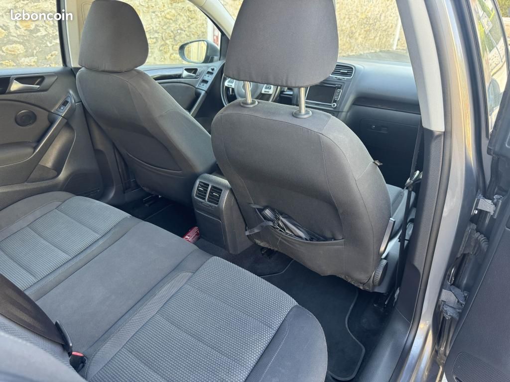 VOLKSWAGEN GOLF 1.4 16V TSI - 122 VI BERLINE Confortline (image 18)