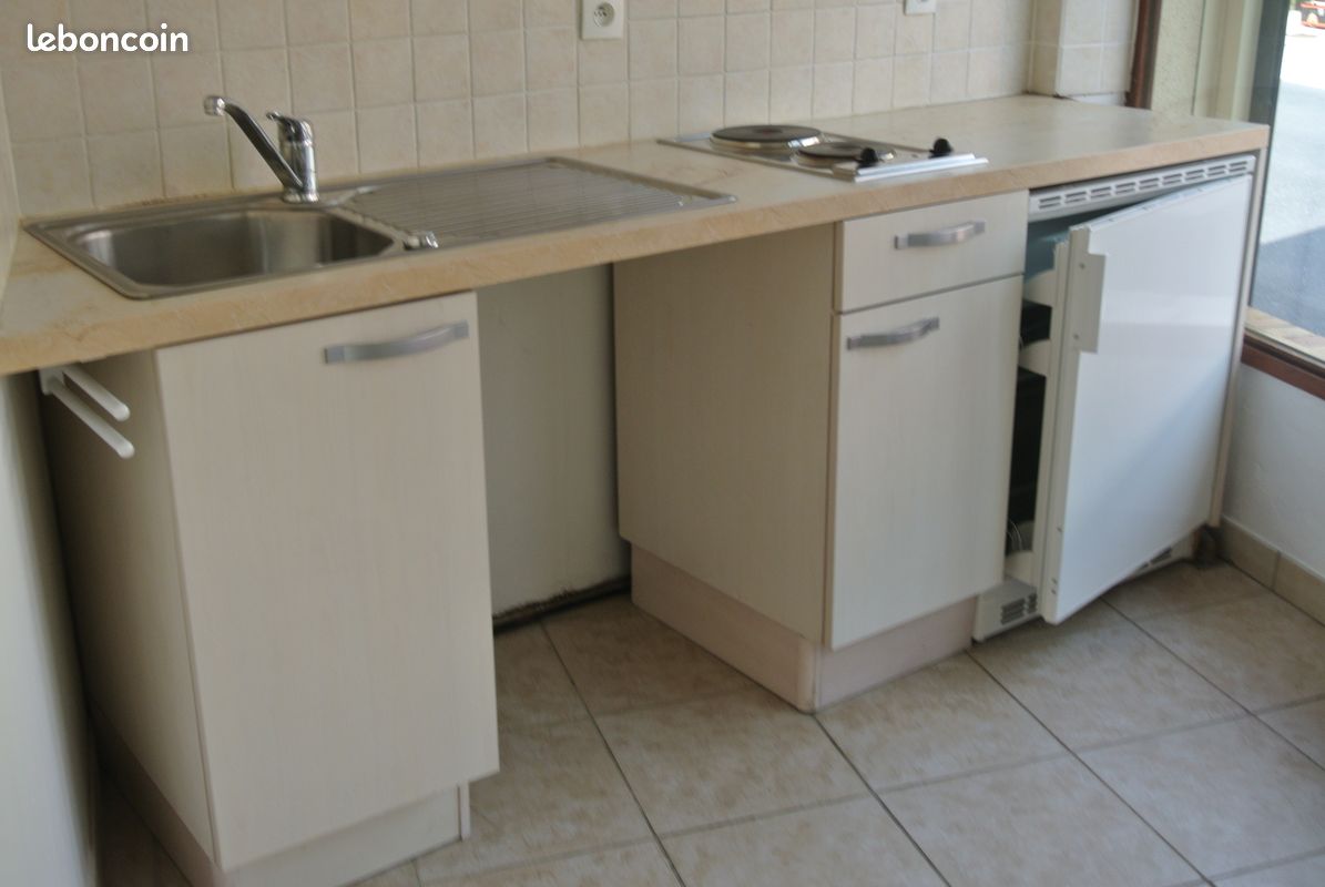 Maison 1 pièce 24 m² · à Beaumont-le-Roger · 24 m² · 410 €/mois